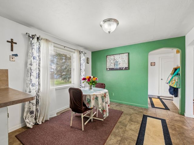 4630 Clinton Avenue, Klamath Falls, OR 97603