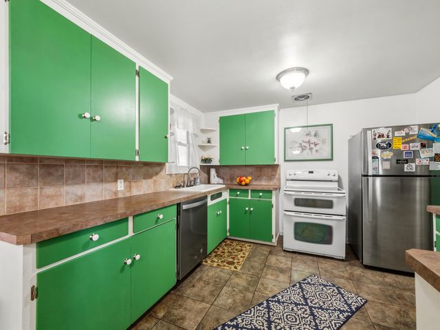 4630 Clinton Avenue, Klamath Falls, OR 97603