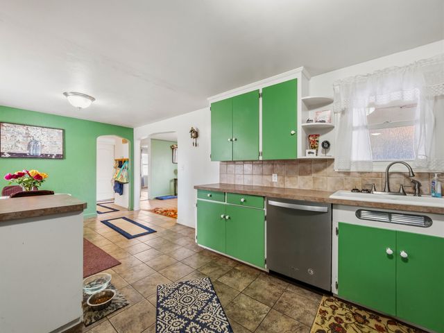 4630 Clinton Avenue, Klamath Falls, OR 97603