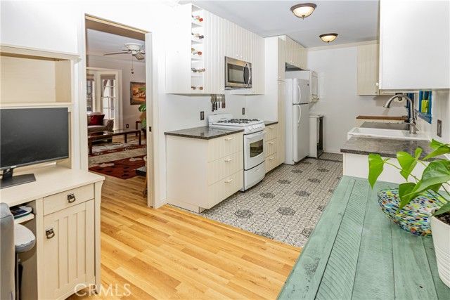 641 Canyon Drive, Glendale, CA 91206