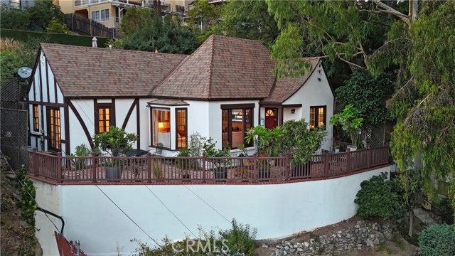 641 Canyon Drive, Glendale, CA 91206