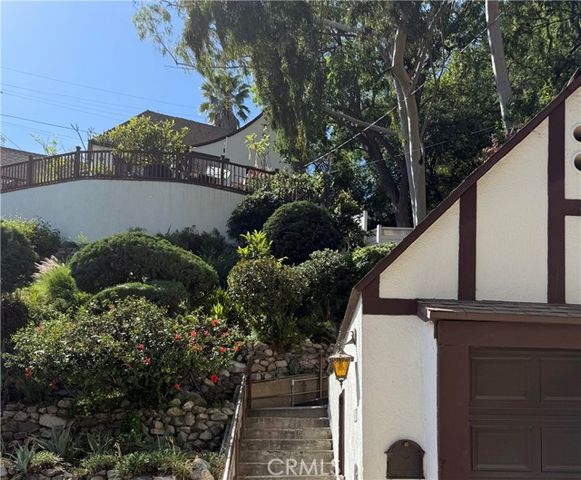 641 Canyon Drive, Glendale, CA 91206