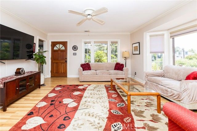 641 Canyon Drive, Glendale, CA 91206