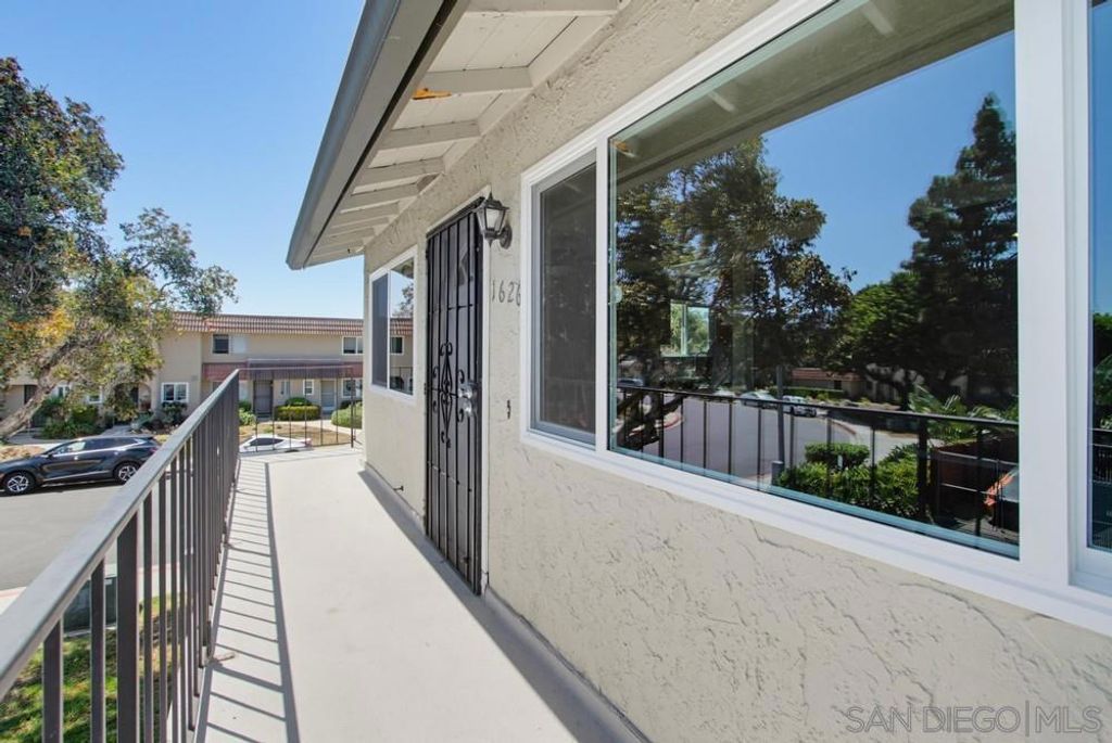 1626 Rue De Valle, San Marcos, CA 92078 — photo 2