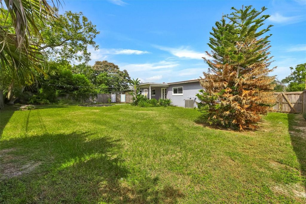 Image 22 of property listing at 3002 DRAKE DRIVE, Orlando, FL 32810