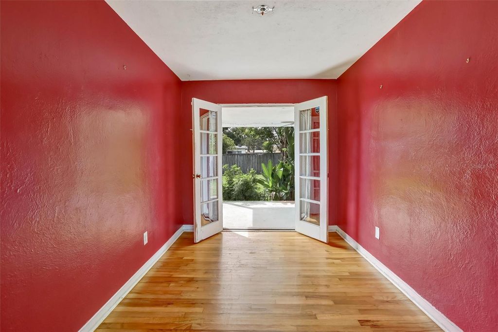 Image 5 of property listing at 3002 DRAKE DRIVE, Orlando, FL 32810