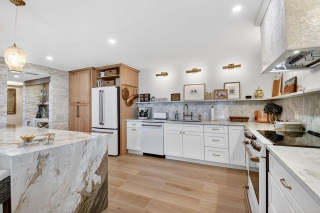 2200 S Ocean Boulevard 206, Delray Beach, FL 33483