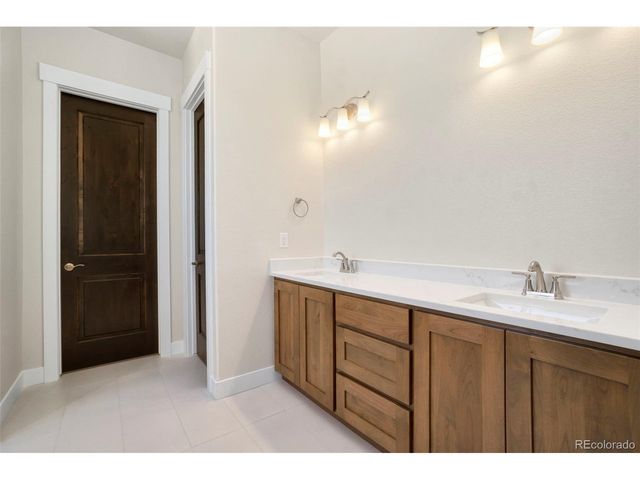 24113 E 36th Pl, Aurora, CO 80019