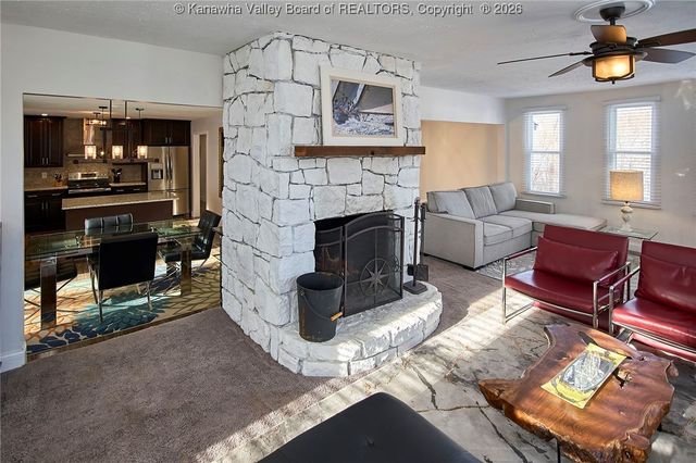 123 Woodbridge Drive, Charleston, WV 25311