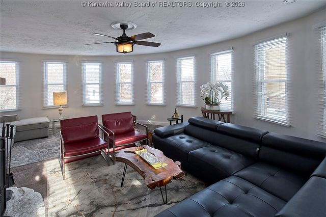 123 Woodbridge Drive, Charleston, WV 25311