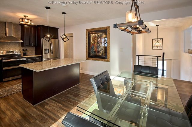 123 Woodbridge Drive, Charleston, WV 25311