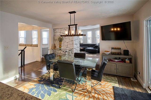 123 Woodbridge Drive, Charleston, WV 25311