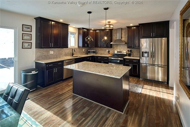 123 Woodbridge Drive, Charleston, WV 25311