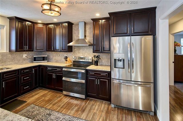 123 Woodbridge Drive, Charleston, WV 25311