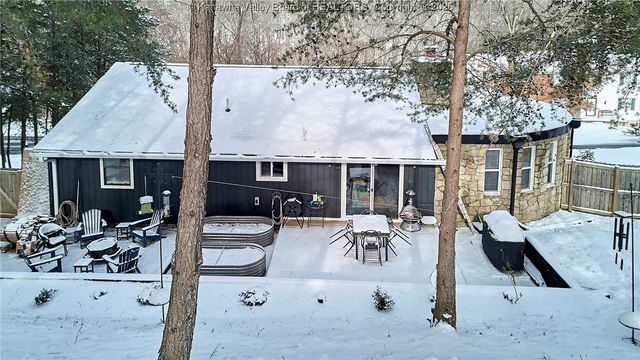 123 Woodbridge Drive, Charleston, WV 25311