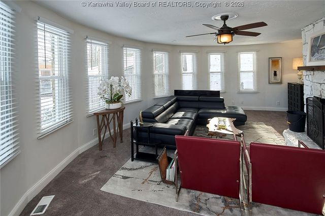 123 Woodbridge Drive, Charleston, WV 25311