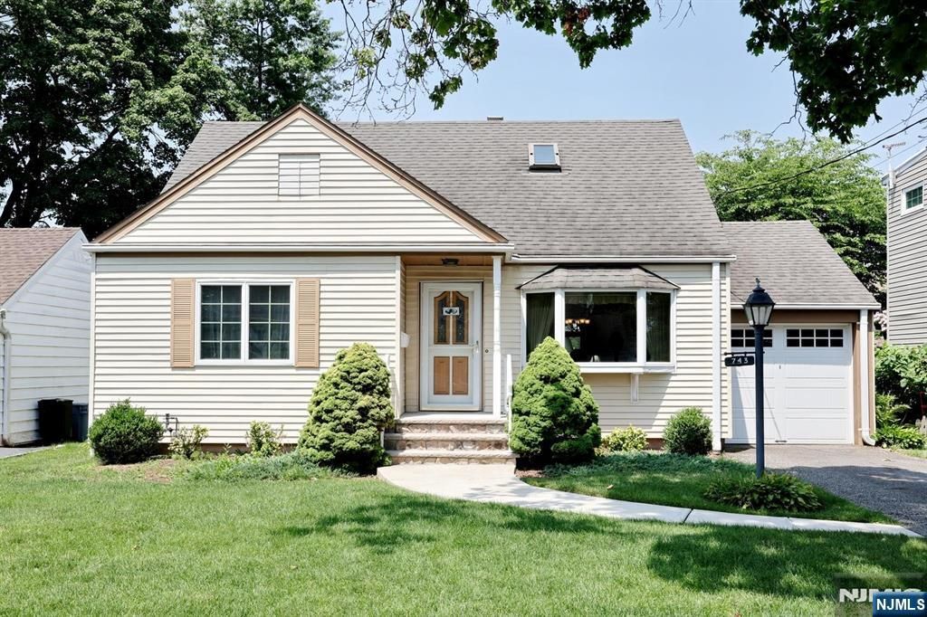 743 Palmer Avenue, Maywood, NJ 07607