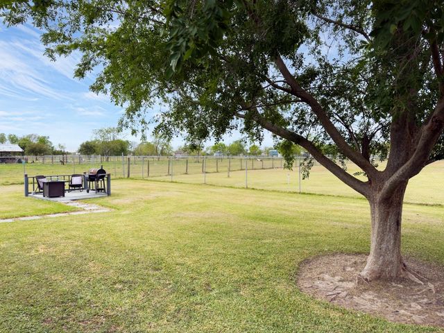 14302 Austin Bayou Drive, Rosharon, TX 77583