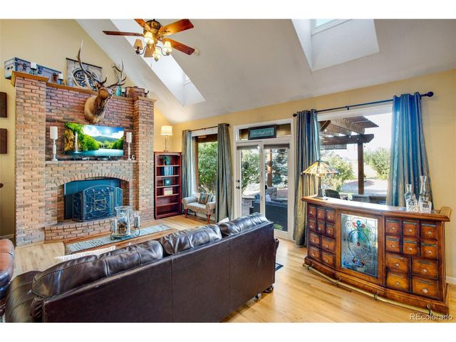 7755 Valleyview Cir, Windsor, CO 80550