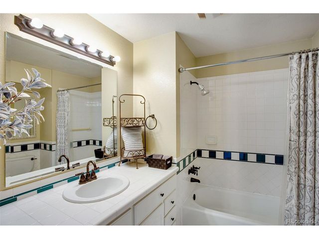 7755 Valleyview Cir, Windsor, CO 80550