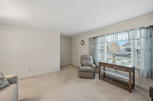 246 El Paso St, Springfield, MA 01104