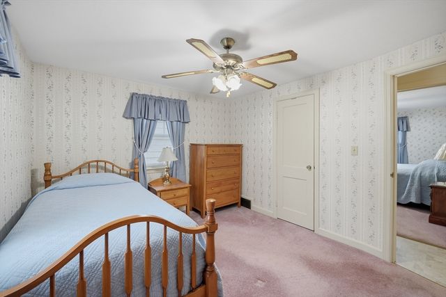 246 El Paso St, Springfield, MA 01104