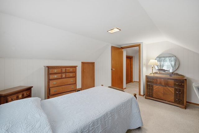 246 El Paso St, Springfield, MA 01104