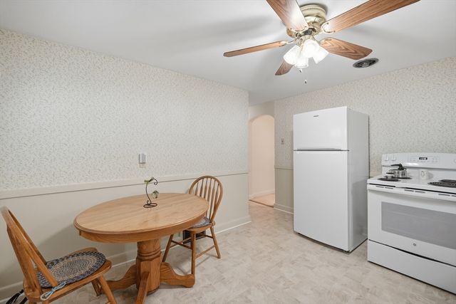 246 El Paso St, Springfield, MA 01104