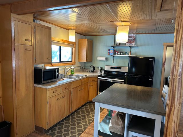 15709 Davis Avenue, La Pine, OR 97739
