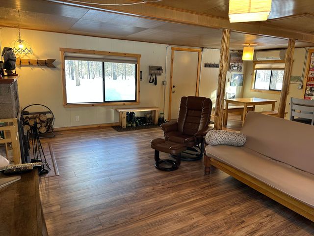 15709 Davis Avenue, La Pine, OR 97739