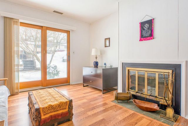 255 Village Court, Kingston, NY 12401