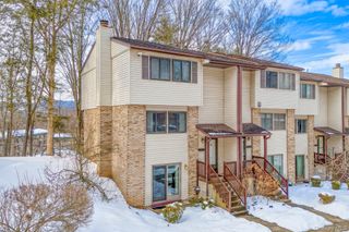 255 Village Court, Kingston, NY 12401