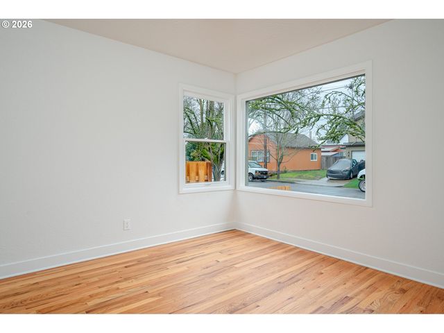 5721 N WILLIS Blvd, Portland, OR 97203