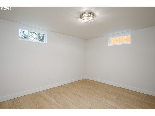 5721 N WILLIS Blvd, Portland, OR 97203