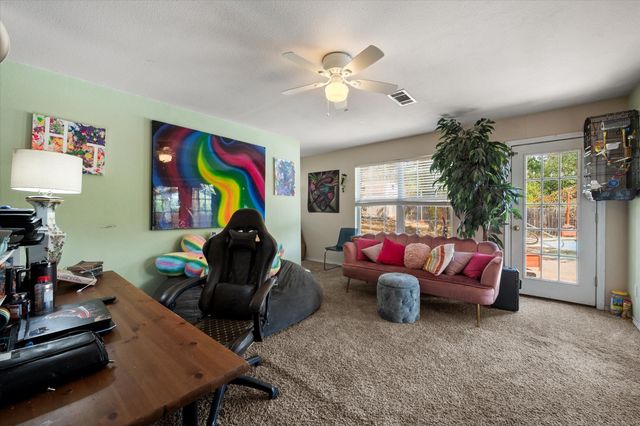 512 Shady Oaks Trail, Burleson, TX 76028