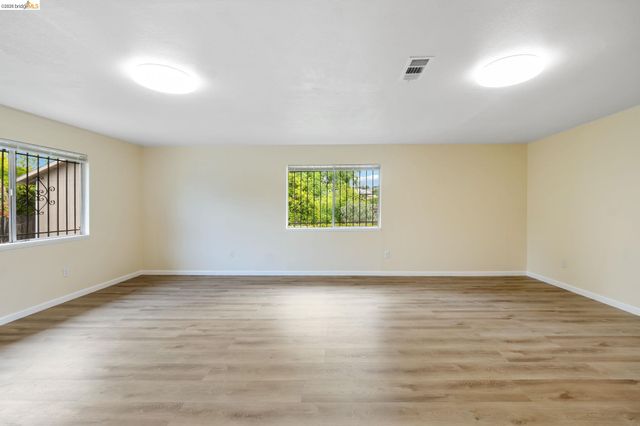 1024 Atherton St, Vallejo, CA 94590
