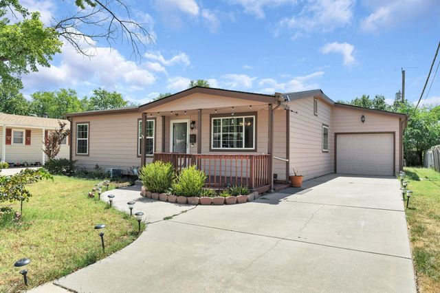 2315 W Grant, Wichita, KS 67213