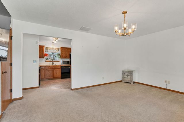 2315 W Grant, Wichita, KS 67213