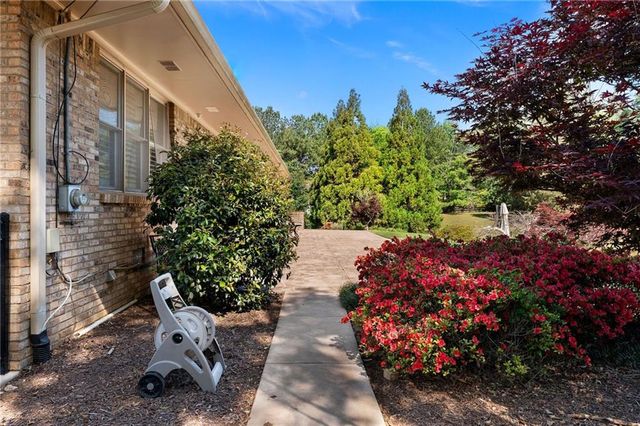 1132 Euharlee Road, Kingston, GA 30145