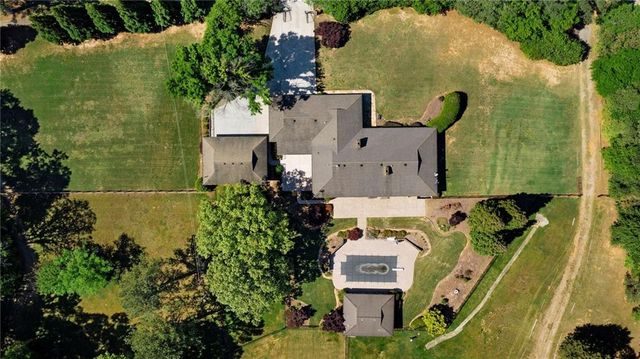 1132 Euharlee Road, Kingston, GA 30145