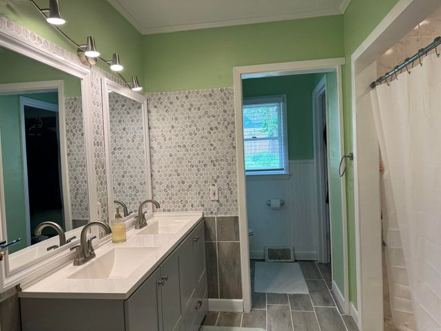 105 Sue Ann Dr, Forrest City, AR 72335