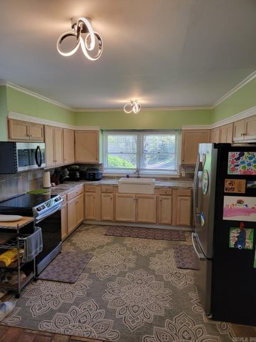 105 Sue Ann Dr, Forrest City, AR 72335