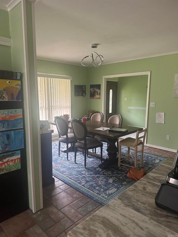 105 Sue Ann Dr, Forrest City, AR 72335