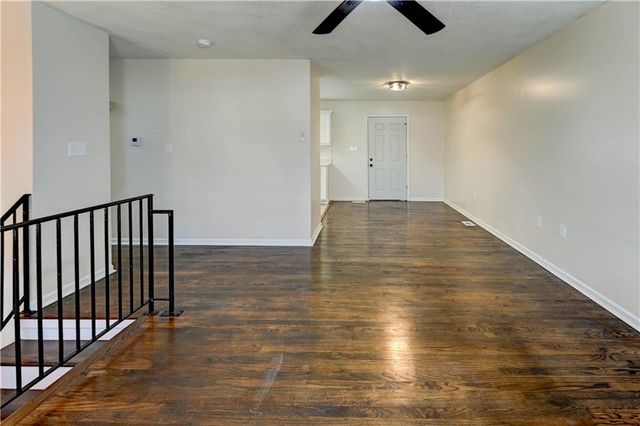 18607 E 6th Street, Independence, MO 64056