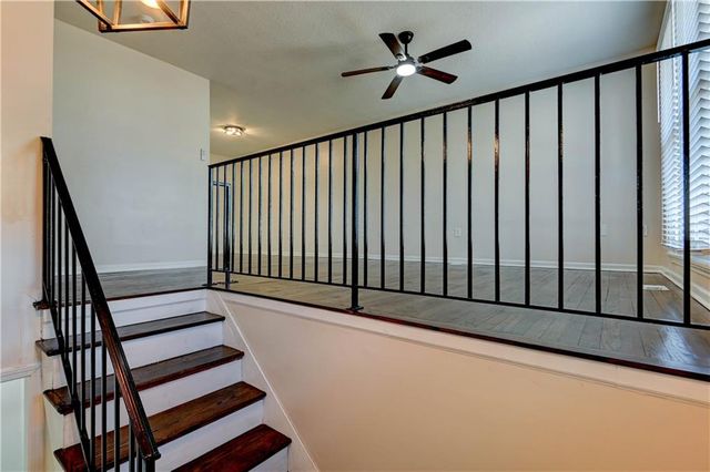 18607 E 6th Street, Independence, MO 64056