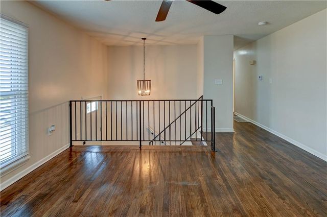 18607 E 6th Street, Independence, MO 64056