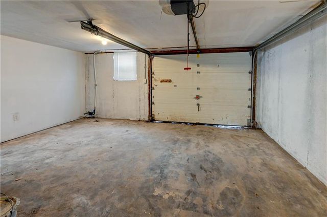 18607 E 6th Street, Independence, MO 64056