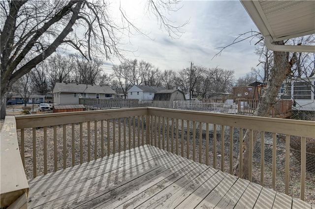 18607 E 6th Street, Independence, MO 64056