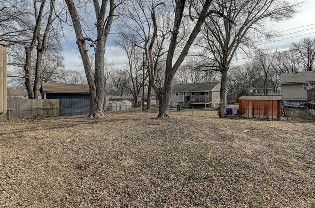 18607 E 6th Street, Independence, MO 64056