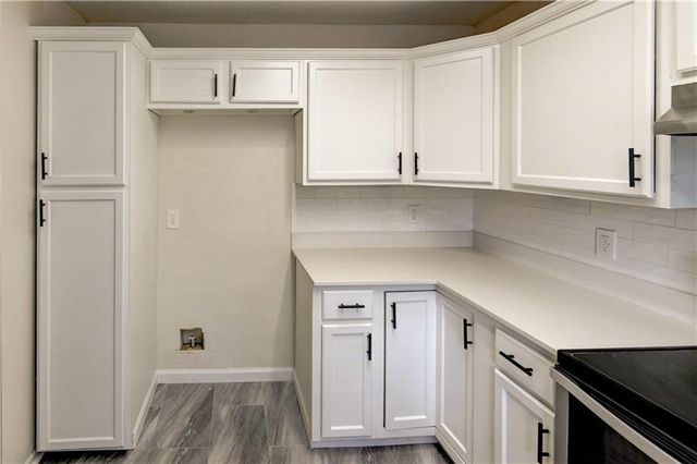 18607 E 6th Street, Independence, MO 64056